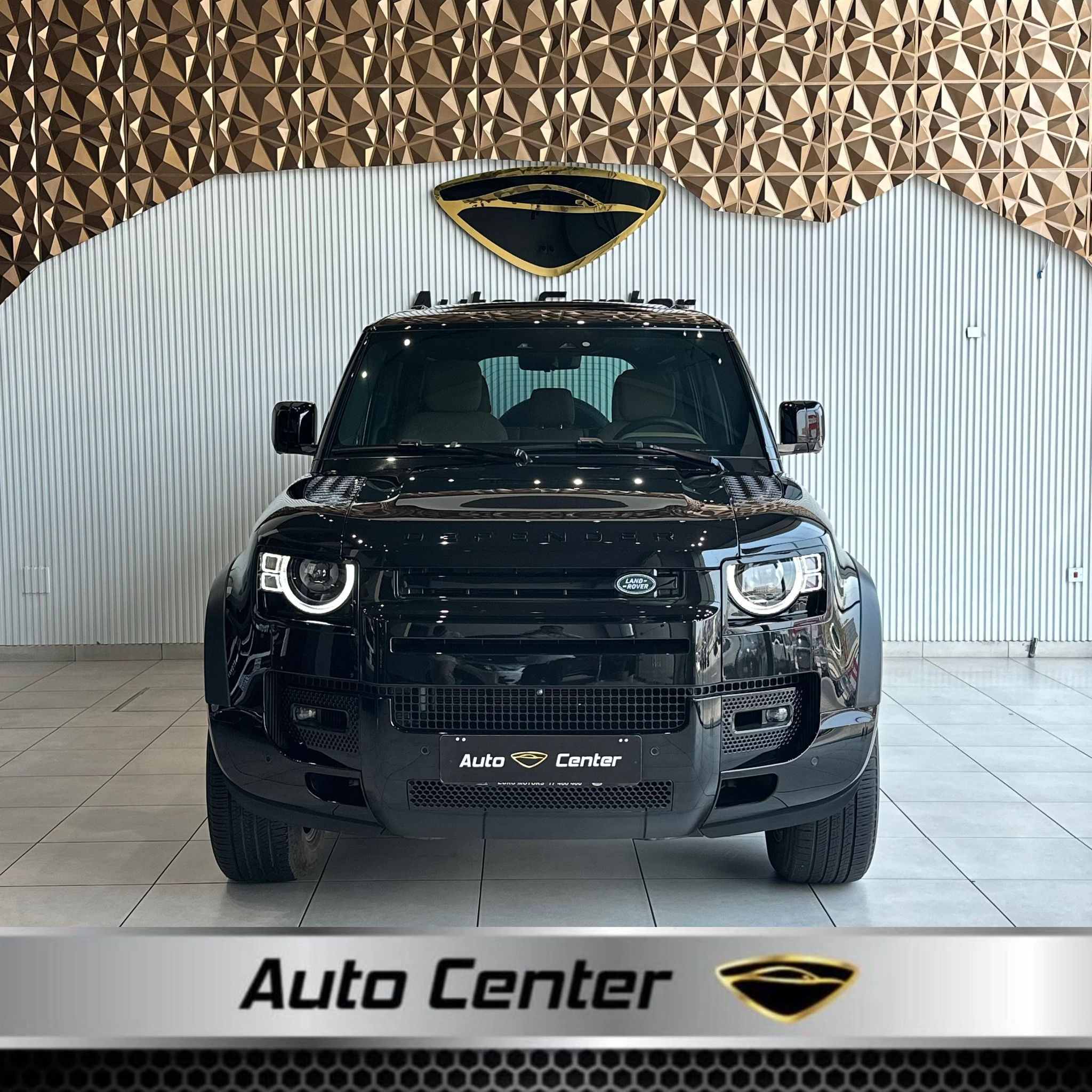 LAND ROVER DEFENDER P300 X-DYNAMIC 2025