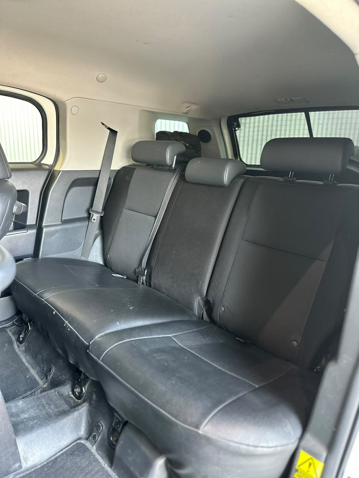 TOYOTA FJ CRUISER TRD 4X4 2015 *SOLD* - Image 9