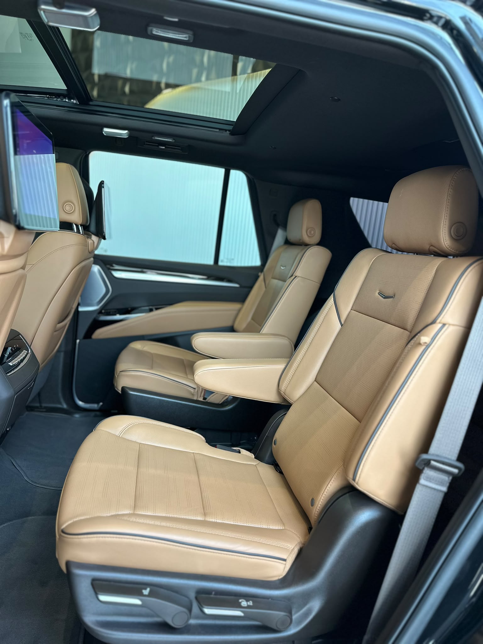 CADILLAC ESCALADE 600 PLATINUM 2025 - Image 10