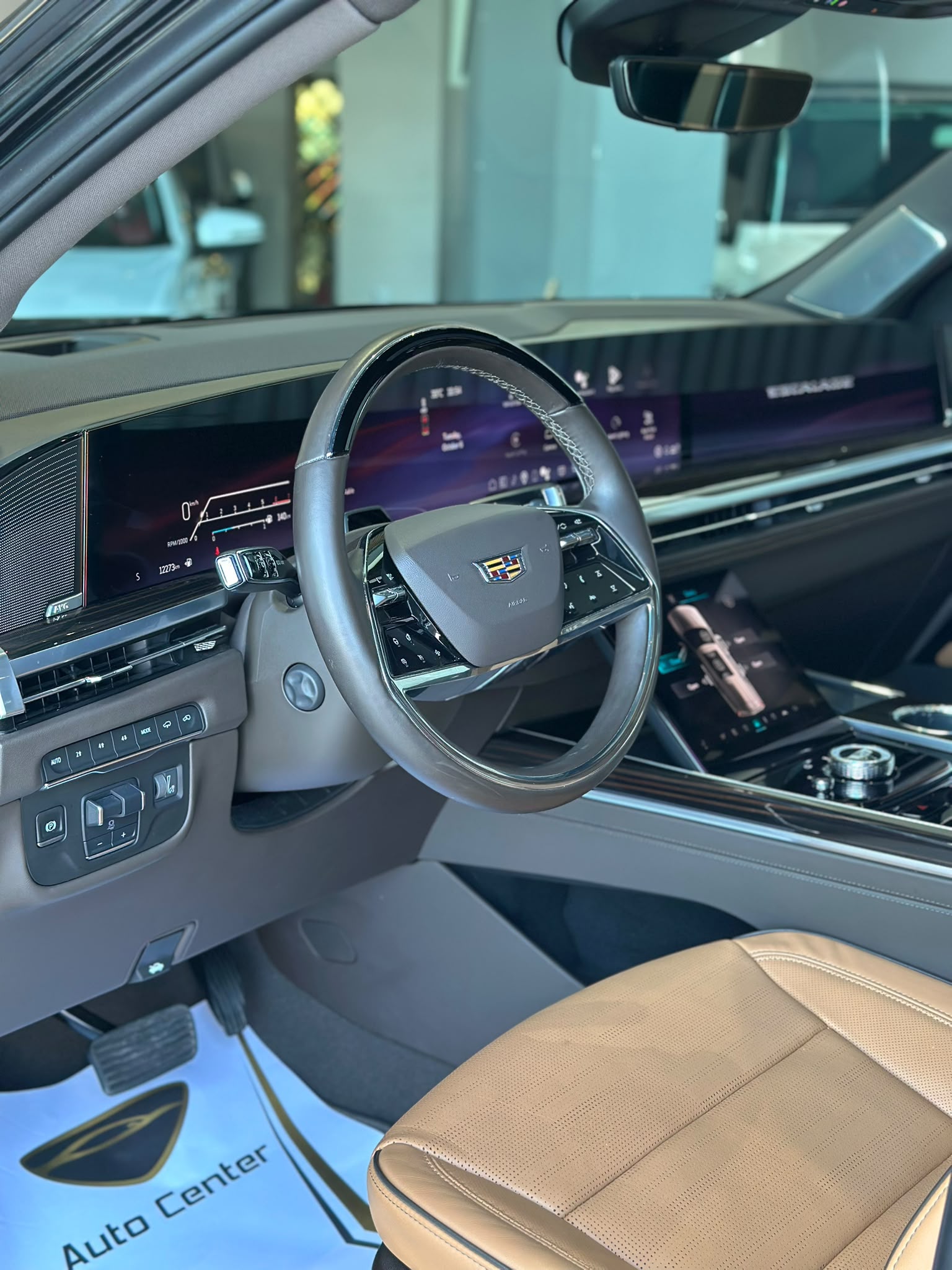 CADILLAC ESCALADE 600 PLATINUM 2025 - Image 8