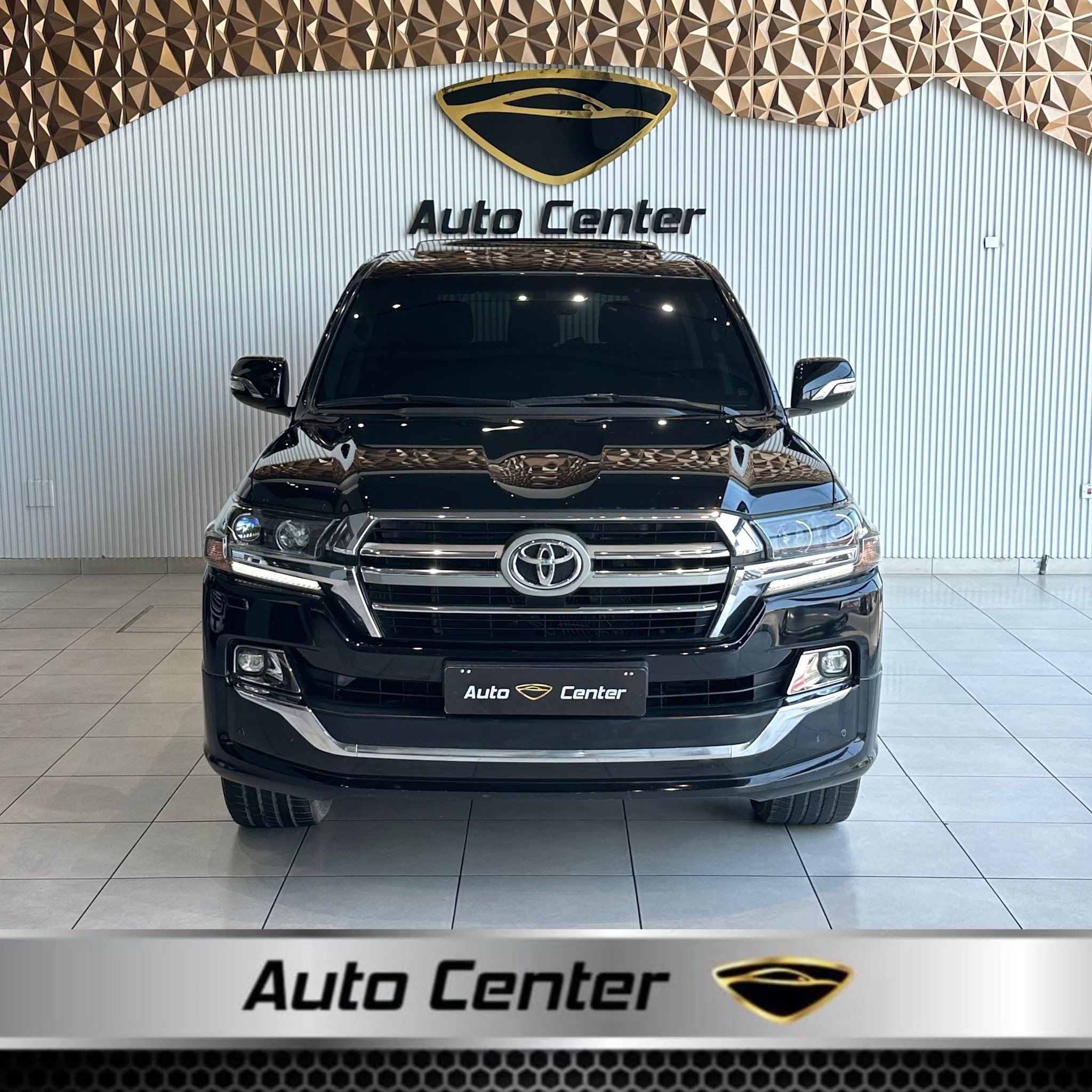 TOYOTA LAND CRUISER GXR GRAND TOURING V8 2019